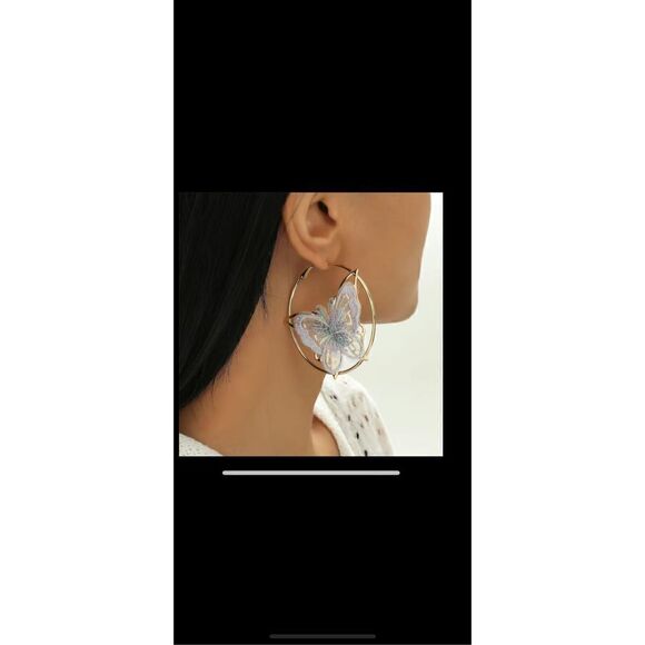 Beautiful butterfly, kimono/cover up with lace butterfly hoop earrings - Picture 2 of 13